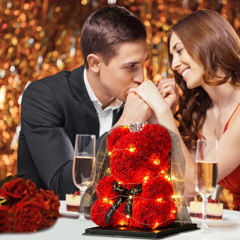 Ourson en Roses Éternelles – Cadeau Parfait pour la Saint-Valentin